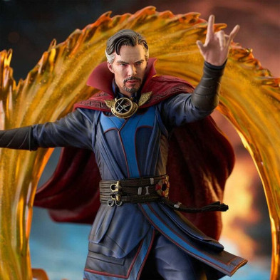 Figura Doctor Strange Marvel Comic Gallery 25cm